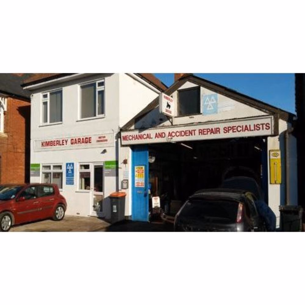 What is the address of Halfords Autocentre Bournemouth?