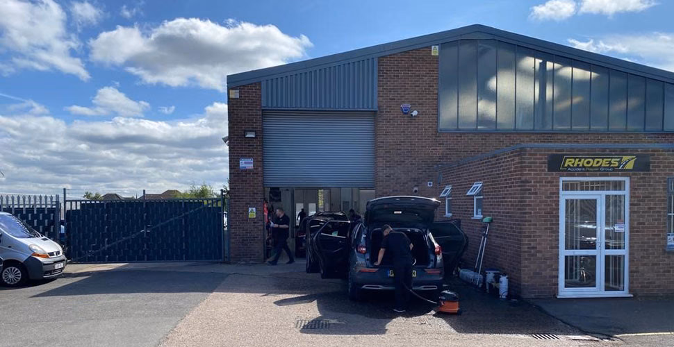 Does Davis autos offer car repairs & servicing in Walsall?