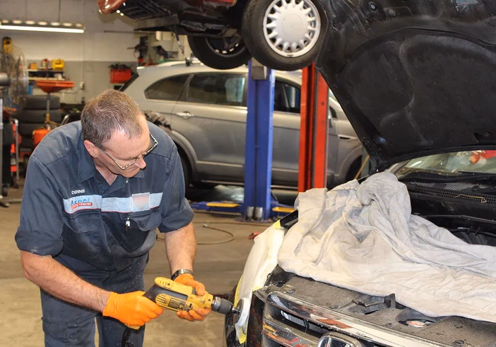 Why should you choose a Hamilton body shop?