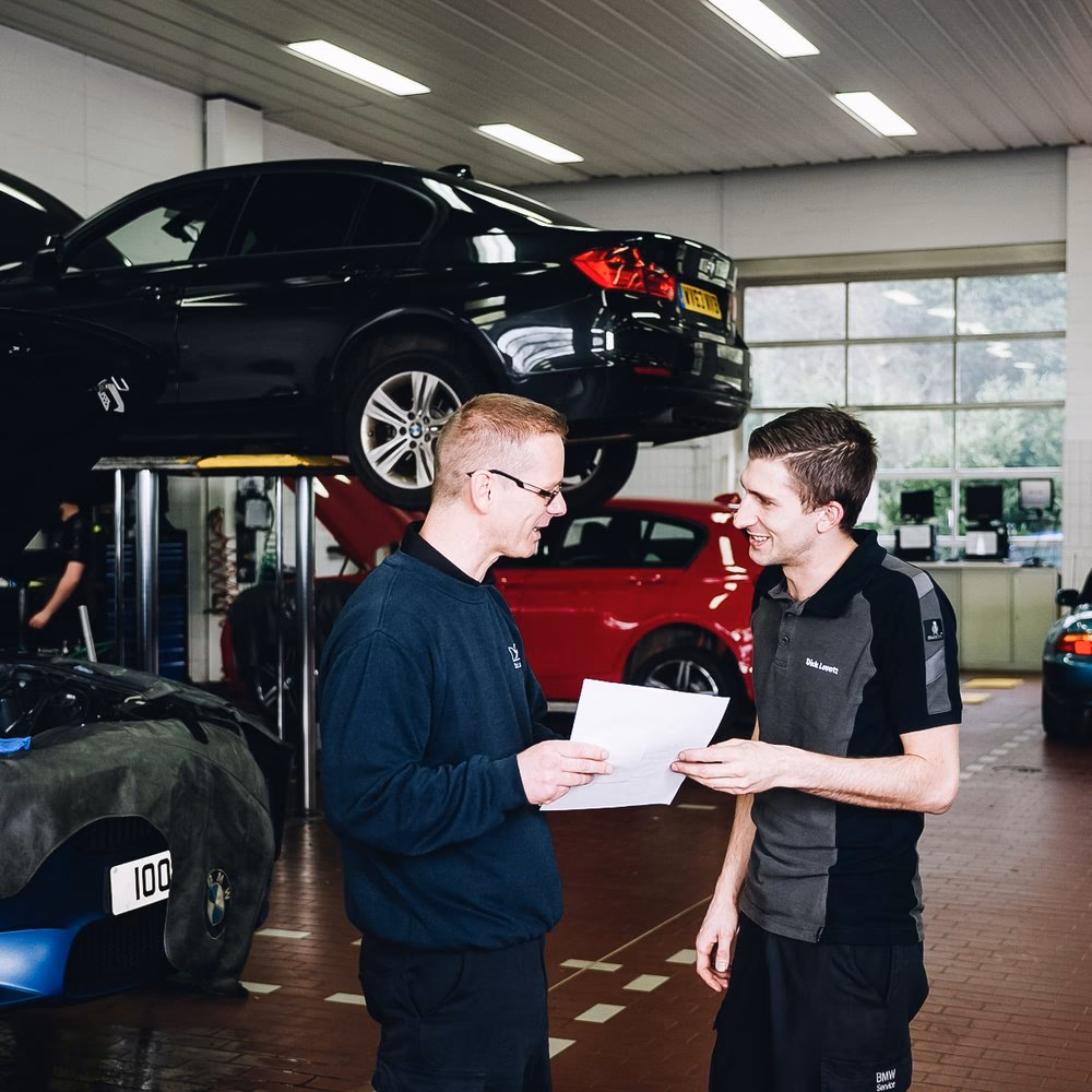 Who is Bath Ford service centre?