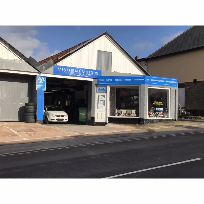 What happened to Neil Arnold autos in Minehead?