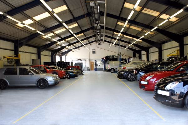 Who is a mobile mechanic in Northwich?