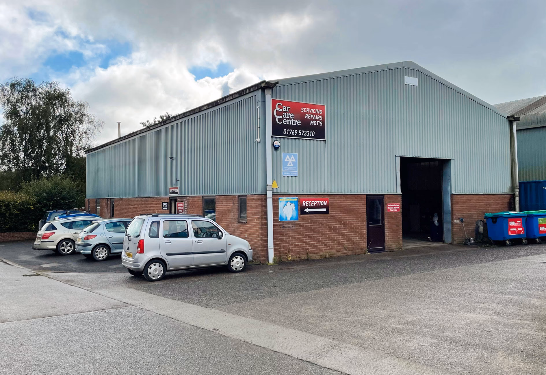 How do I book a car in in South Molton?