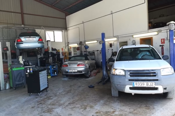 Where can I find a car repair & service in Spain?