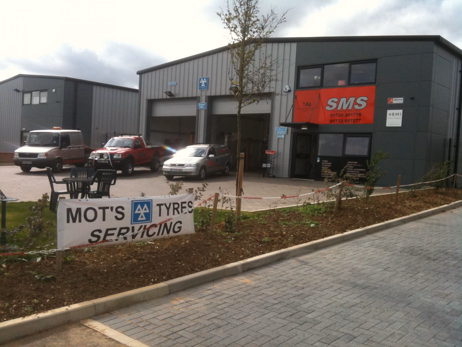 What services does Willow Road garage offer in Yaxley & Peterborough?