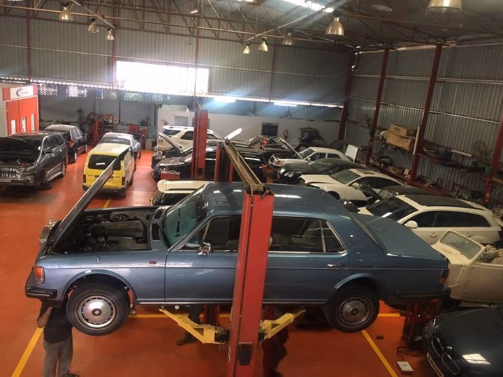 What are the different types of car customization services in Hyderabad?