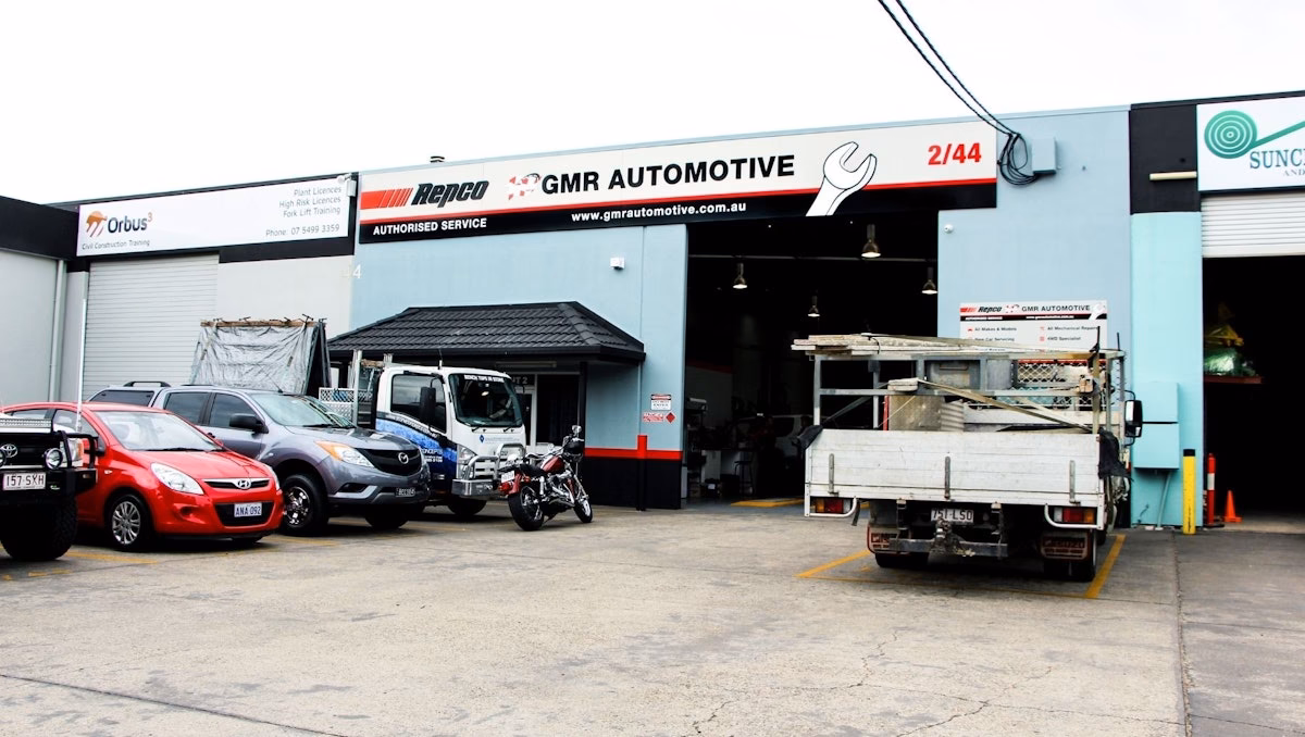 Who owns Serv Auto Care Service Caboolture?