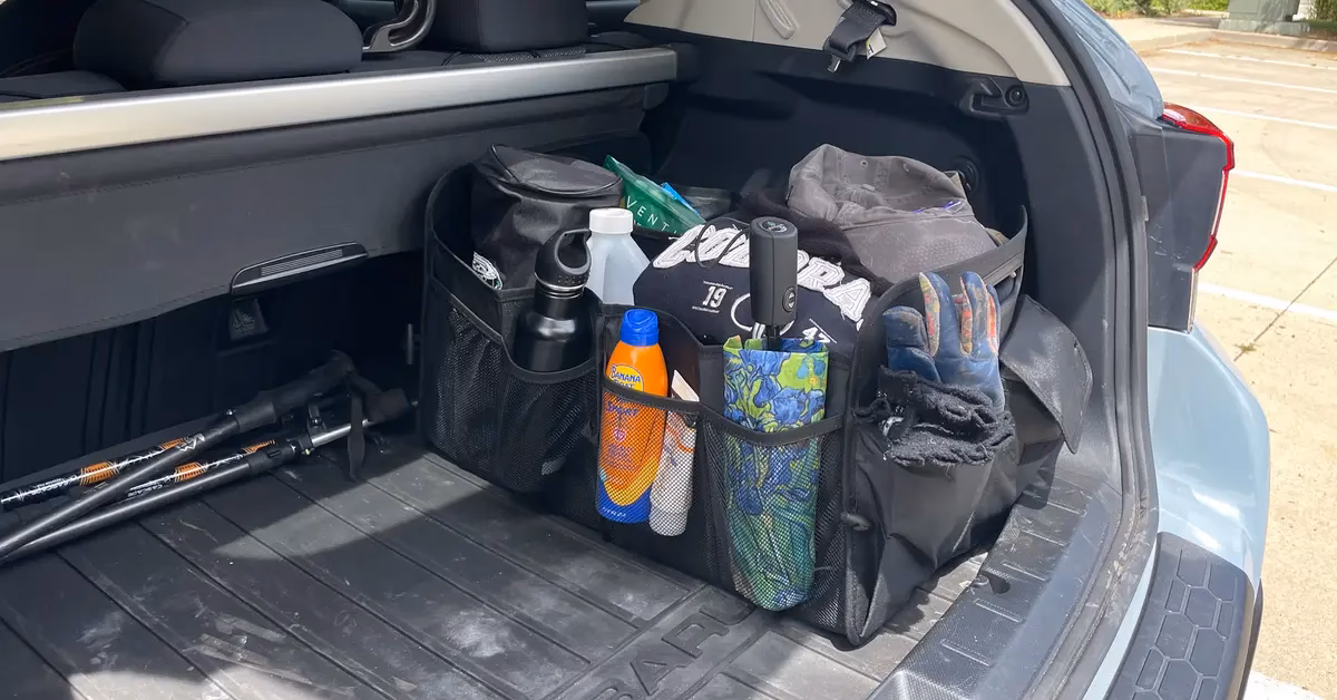 Is it illegal to drive with a boot open?