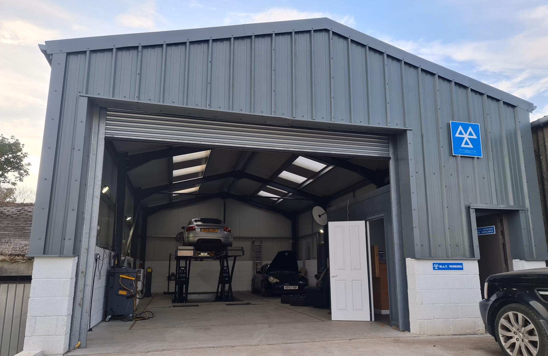 Where is National Tyres Carmarthen?