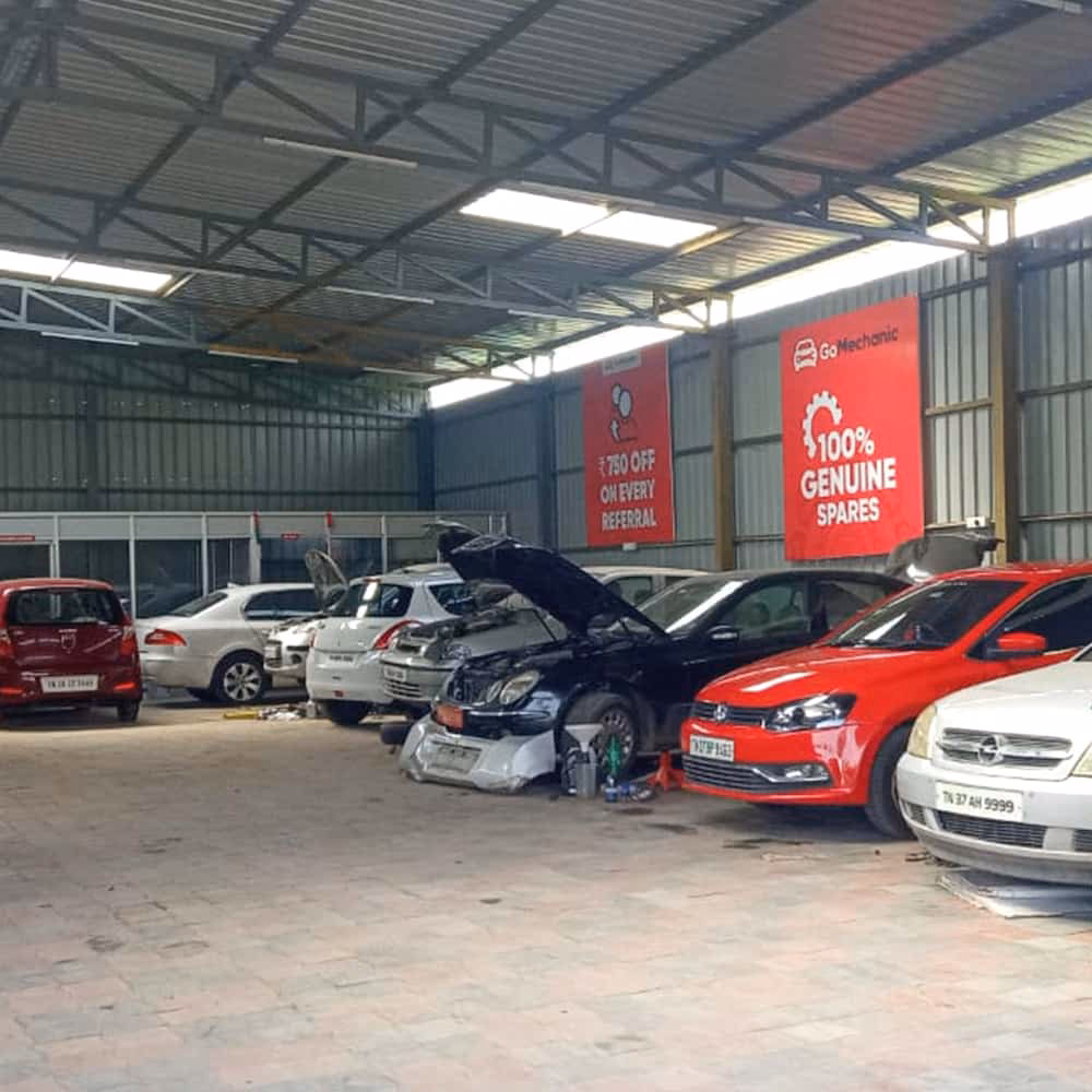 Are there any good service centers in Delhi?