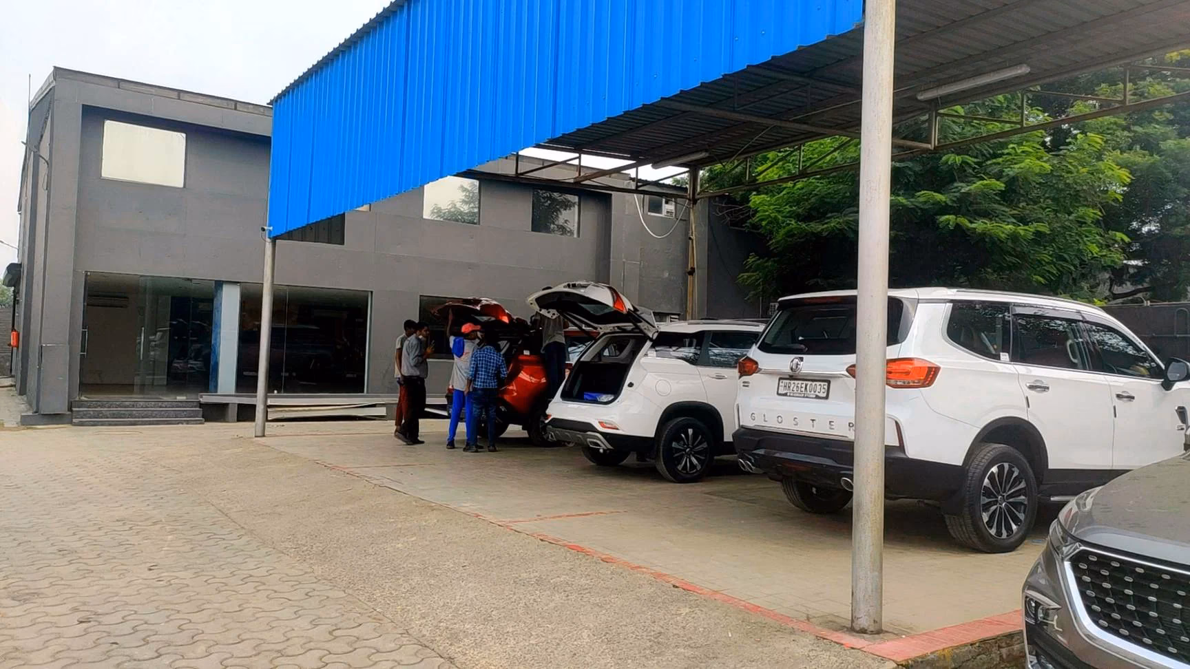 Is CNG available in Gurgaon & Gurugram?
