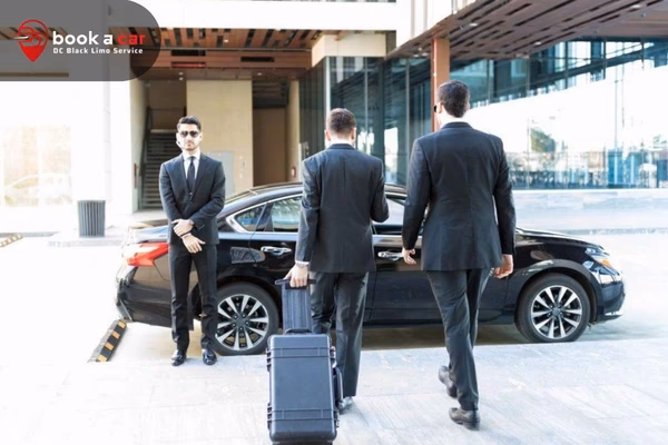 Does Amtrak offer door-to-door service between New York City and Washington DC?