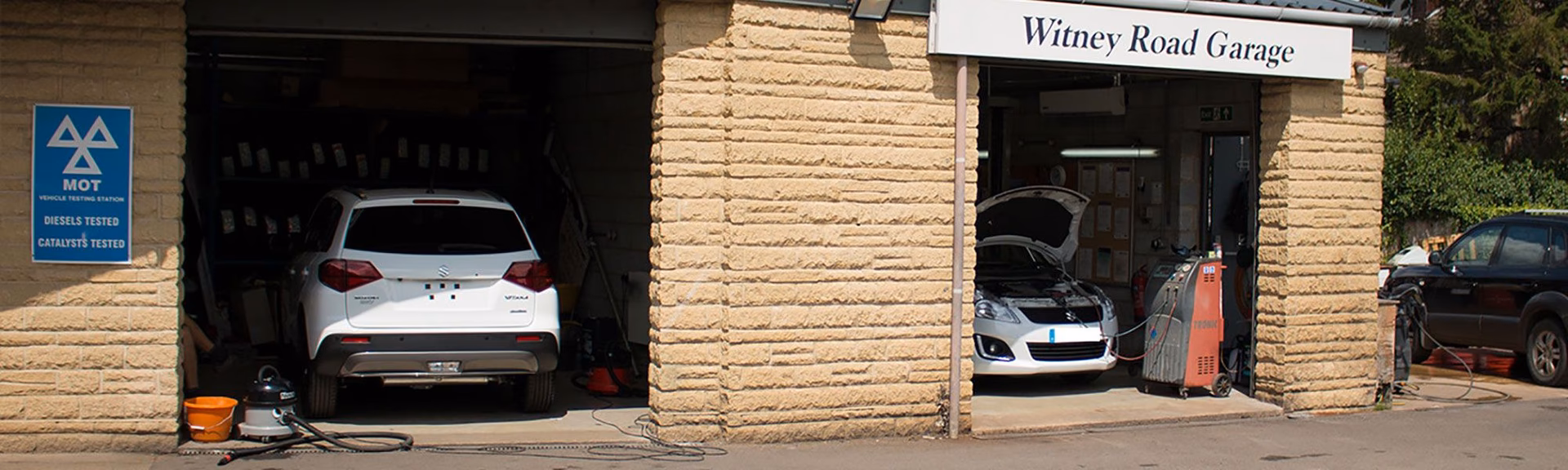 How do I buy a used car in Witney?