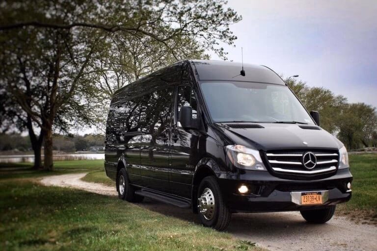 Where can I get a limo service in Hamptons?
