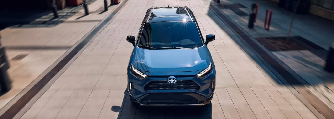 How do I book a Toyota RAV4 full service in the UK?