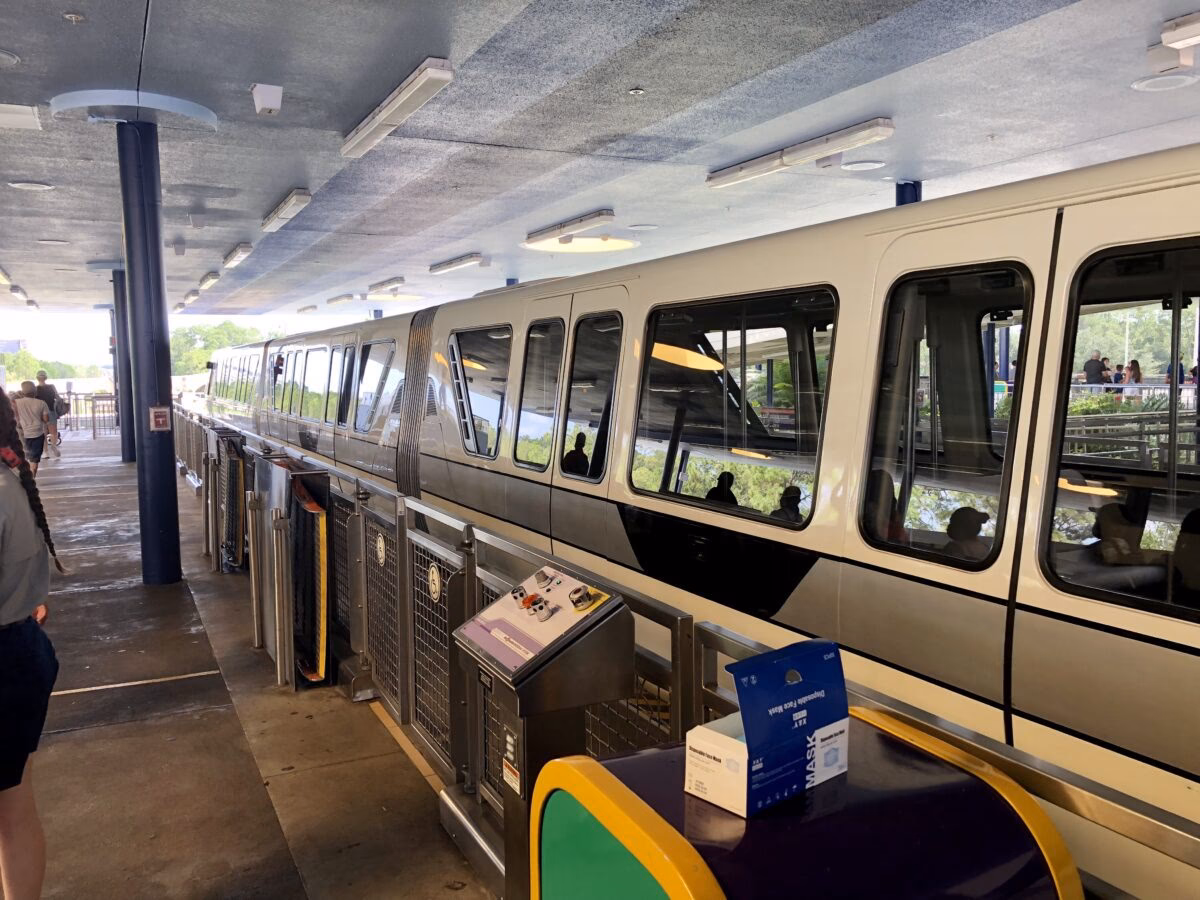 Where is Amtrak station in Orlando FL?