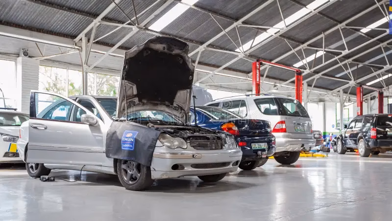 Where can I find a garage service station in Johannesburg?
