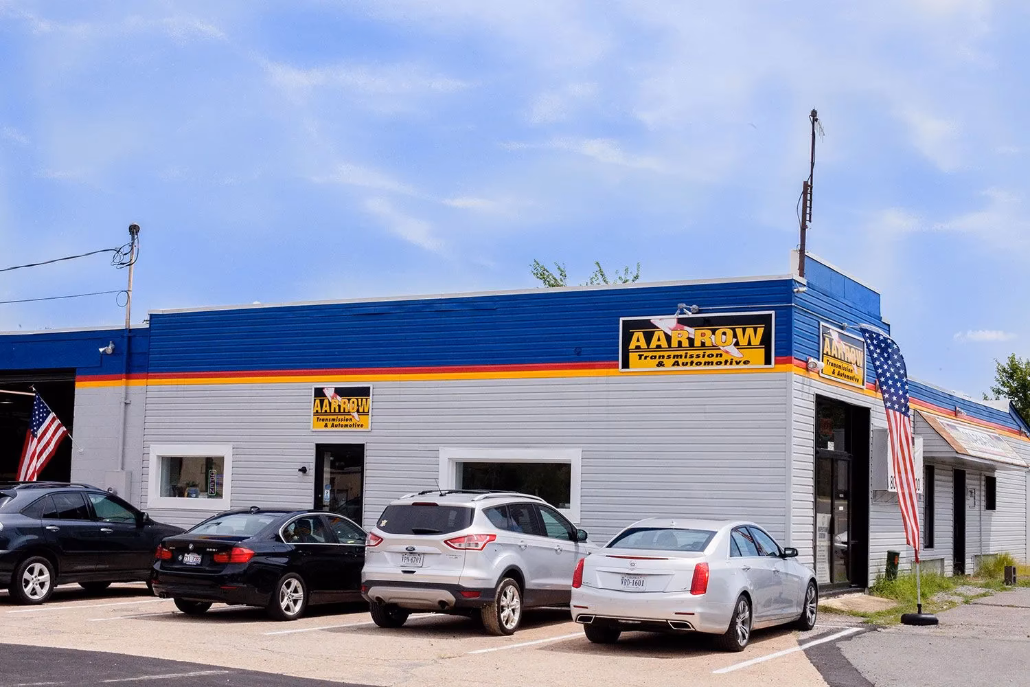 Does Glen Allen service center accept credit cards?
