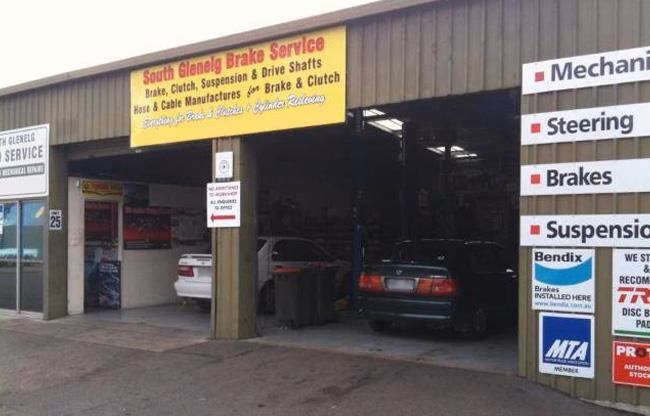 How do I book a mechanic in Glenelg?