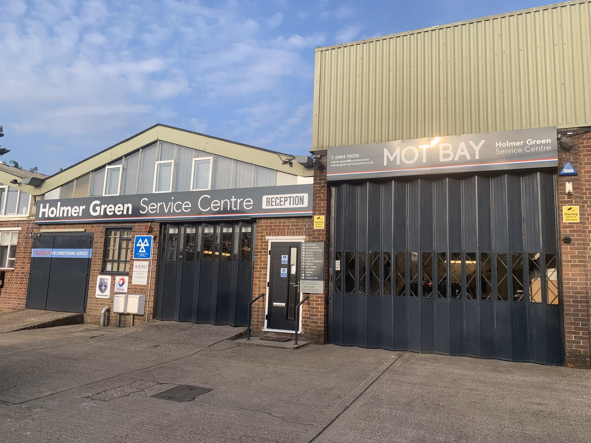 What makes Holmer Green a good garage?