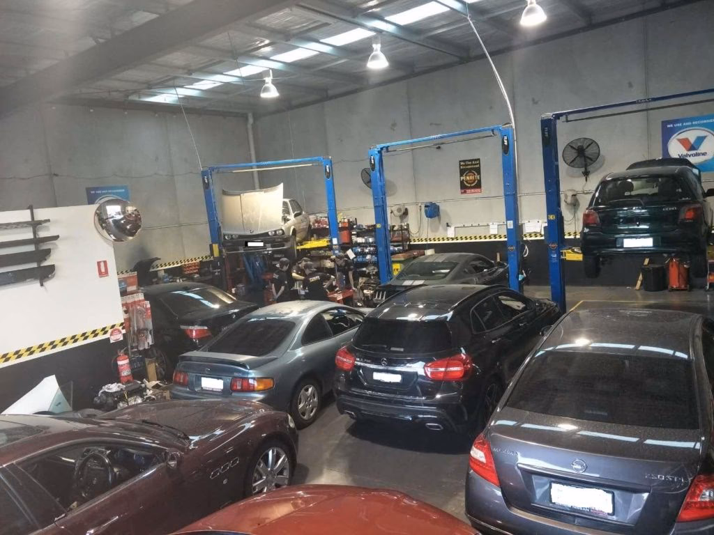 How do I find the best mechanics in Huntingdale?