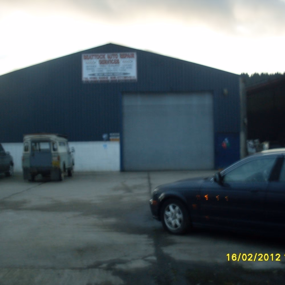Does Wilson motors have a car repair centre?