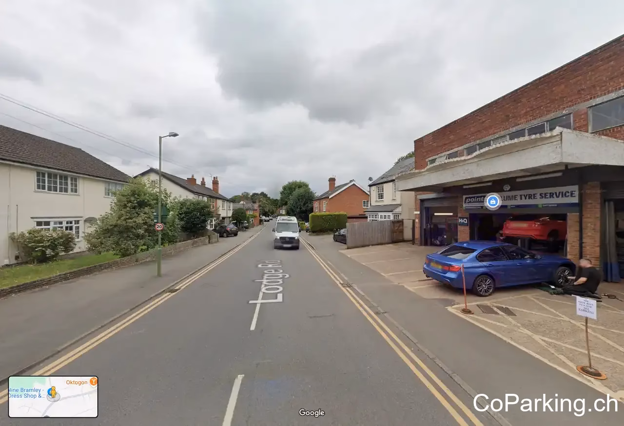 How do I get from Knowle to Solihull without a car?