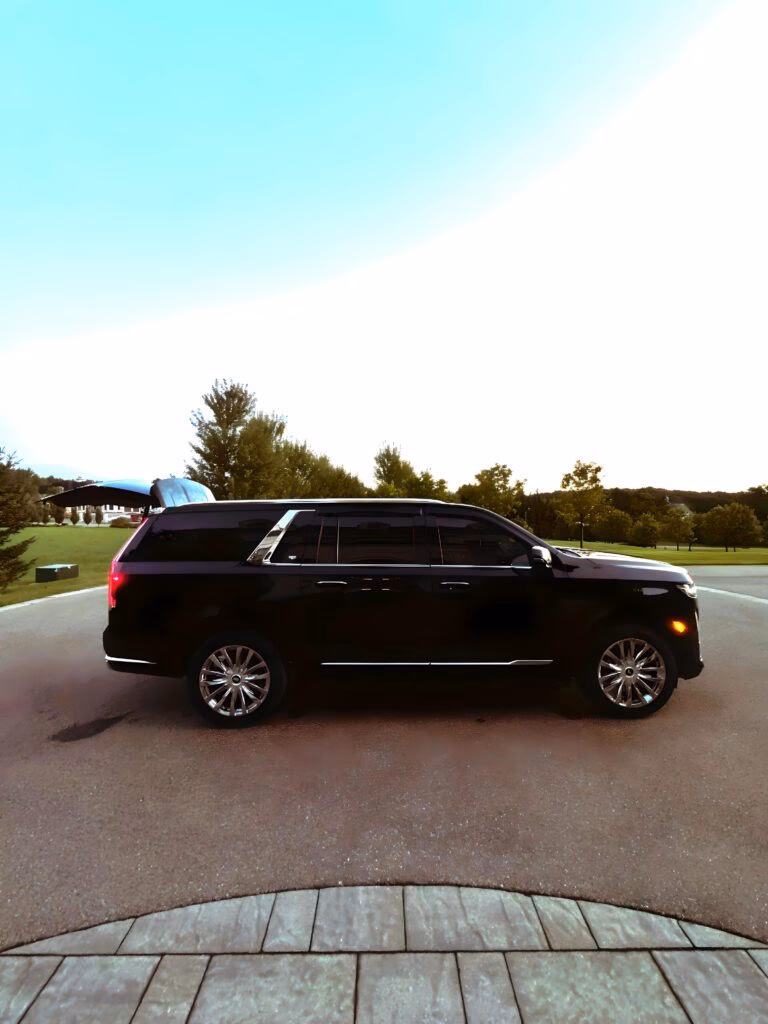 What types of car services are available in Niagara Falls?