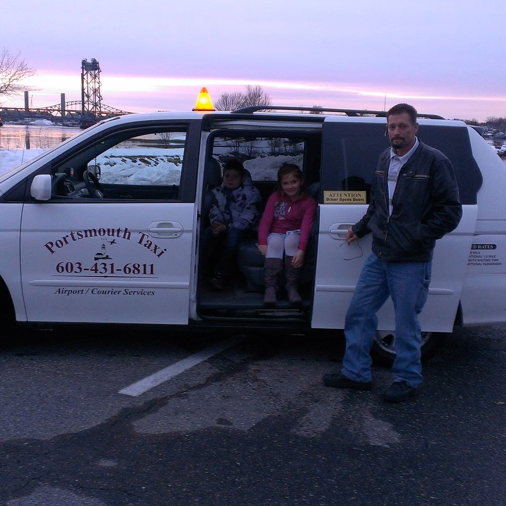 How can Moonlight limos help you in Portsmouth NH?