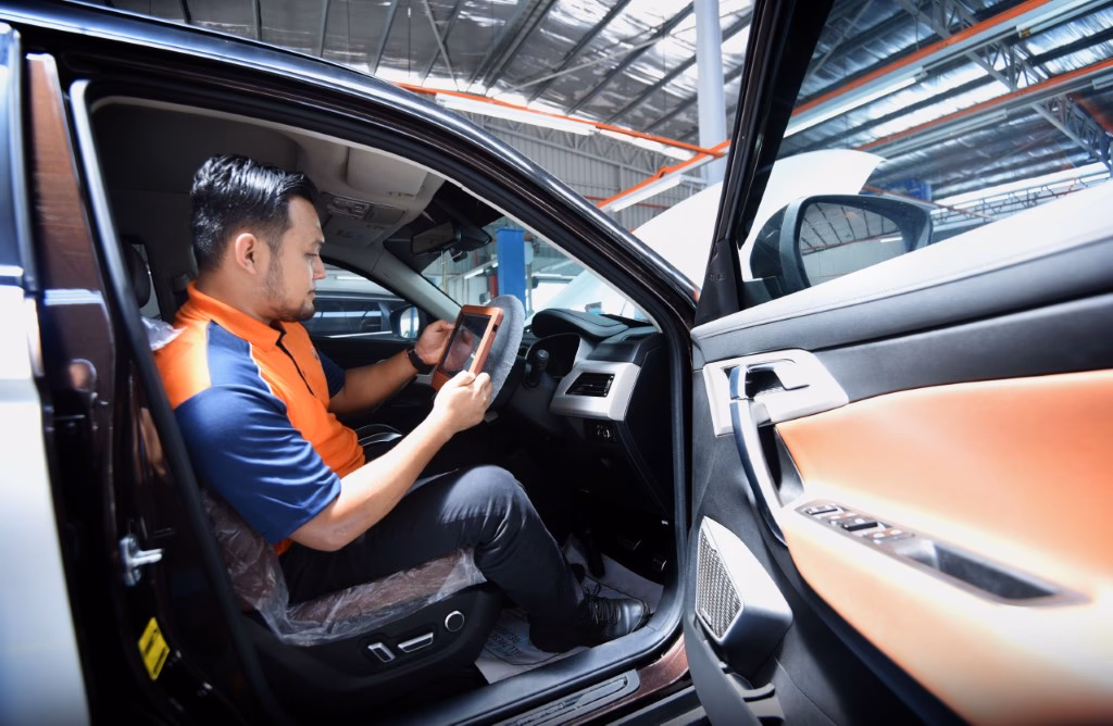 Does Proton cars have a service centre?