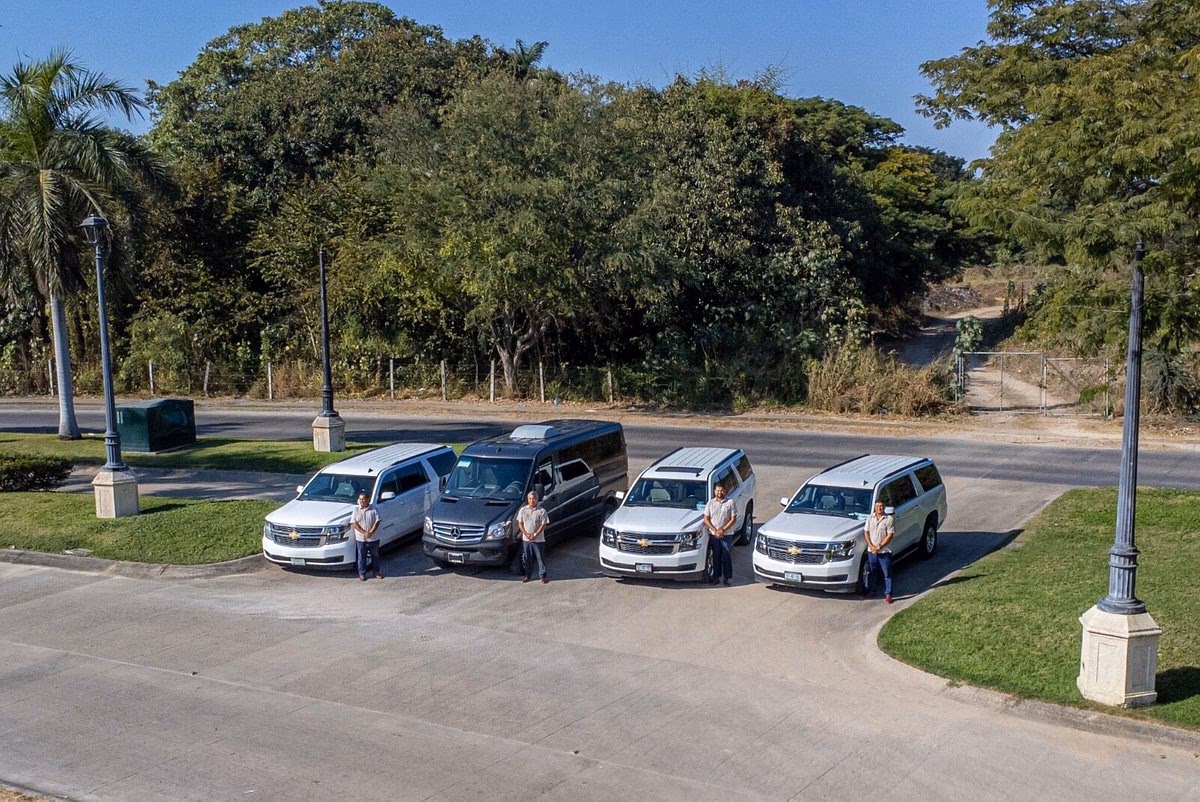 Which taxi service is best in Puerto Vallarta?