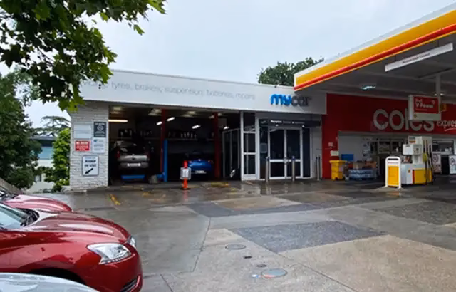 Where can I find a mechanic in Sydney & St Ives?
