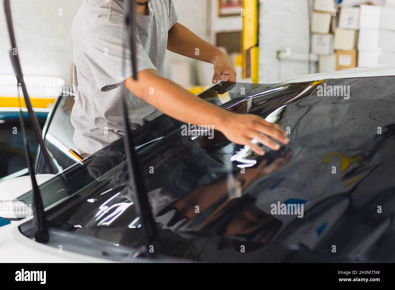 What is izoel windscreen cover?