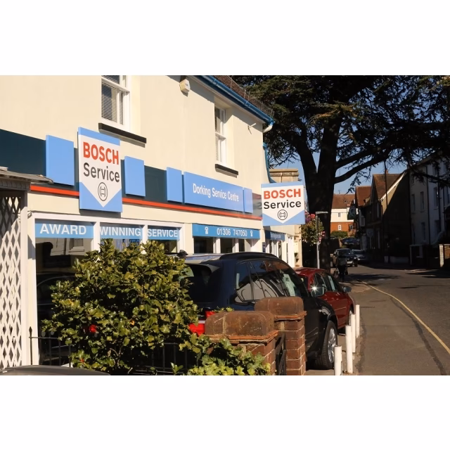 What is Mercedes Dorking Service Centre?