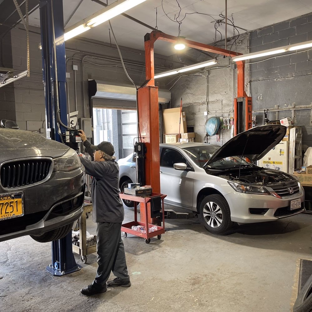 Who are in'n'out Autocentres?