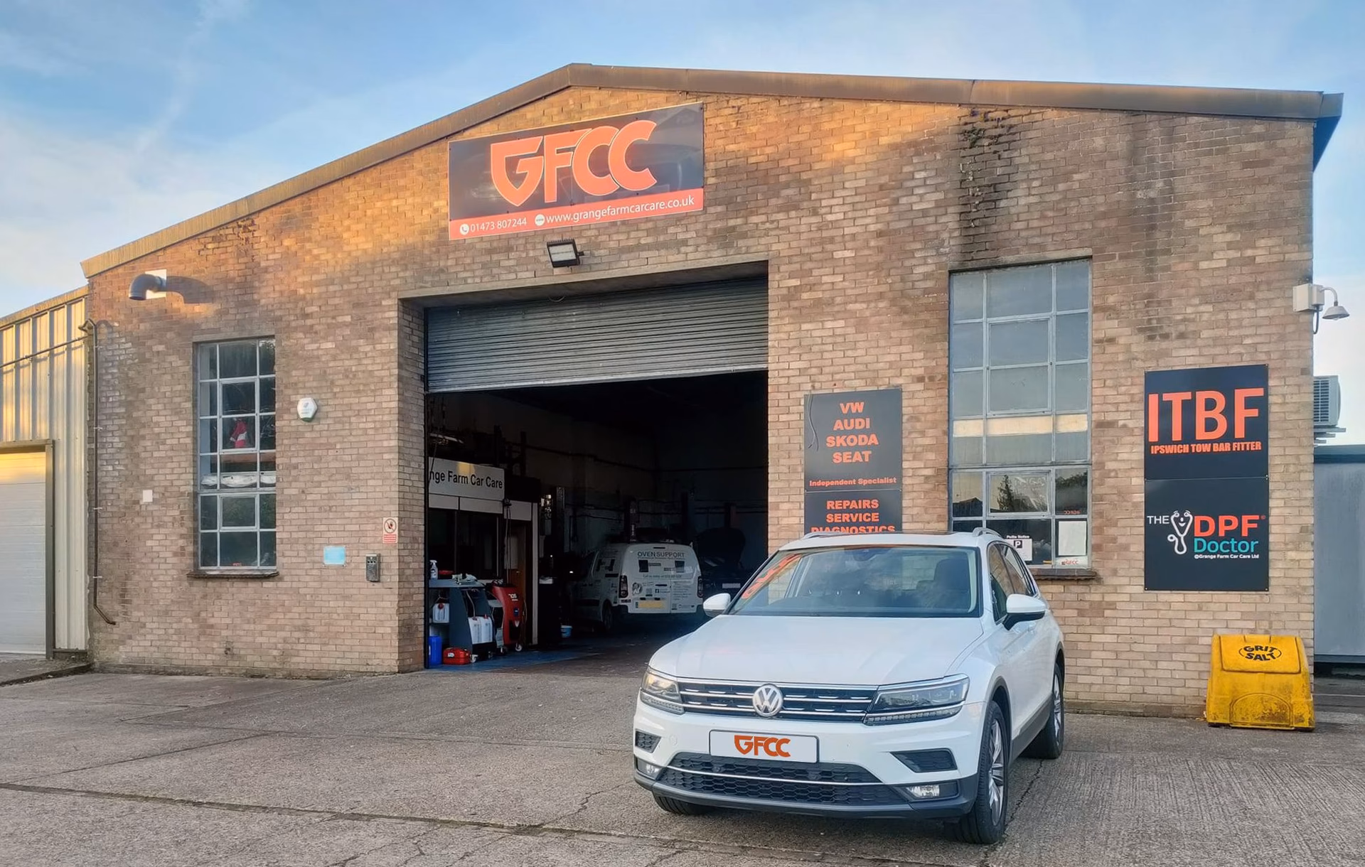 How do I book a car service & repair in Melton Mowbray?