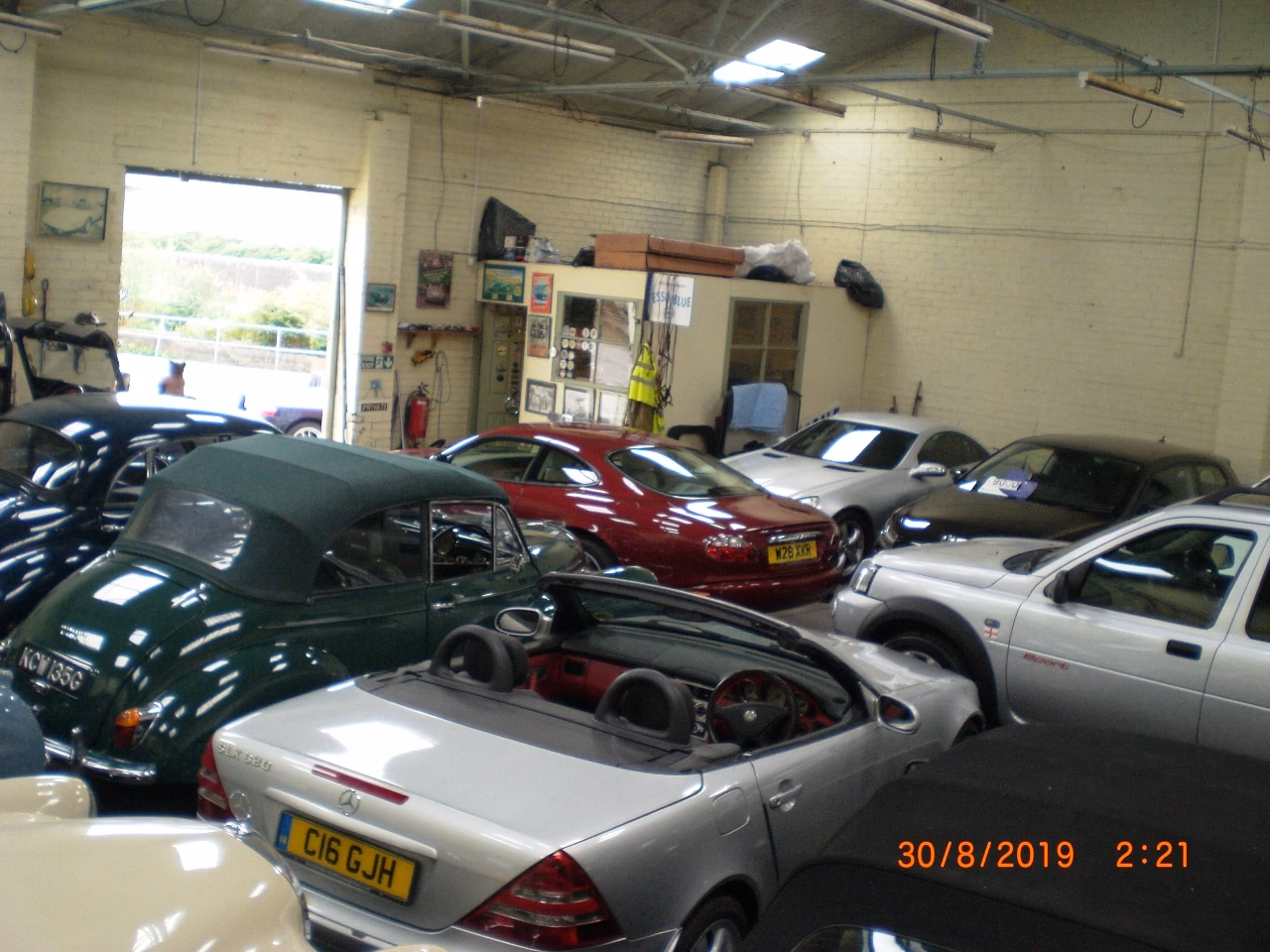 What services does Bingley service & Mot offer?