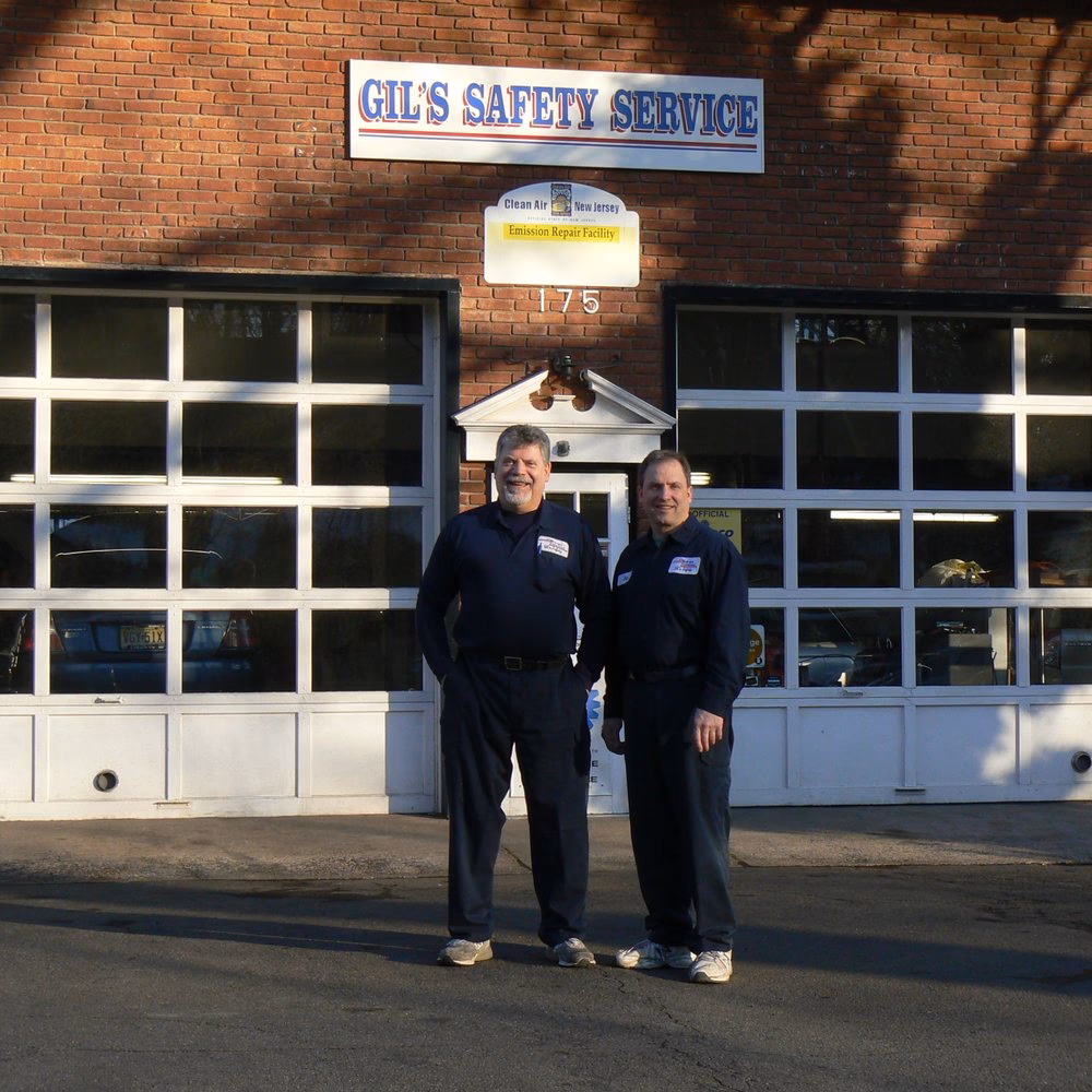 Where is the Clifton Service Centre located?