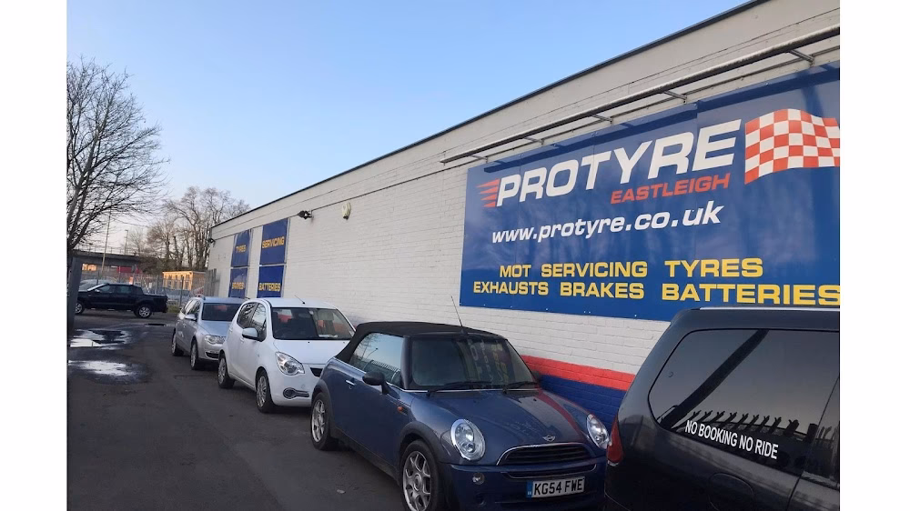 Are there any good local garage services in Eastleigh?