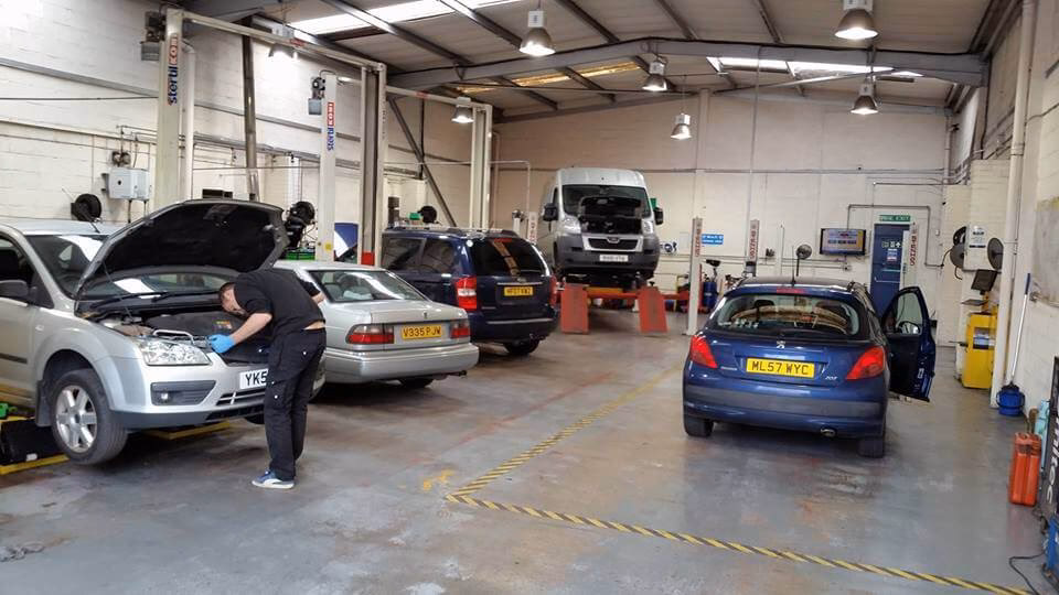 Where can I find a reliable car garage in Swindon?