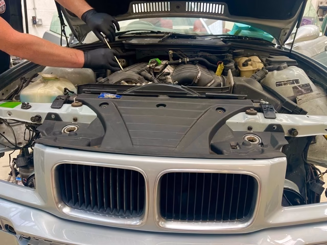 What services does a car service & Mot offer?