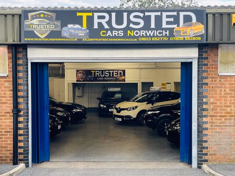 Who are the staff at carshop Norwich?