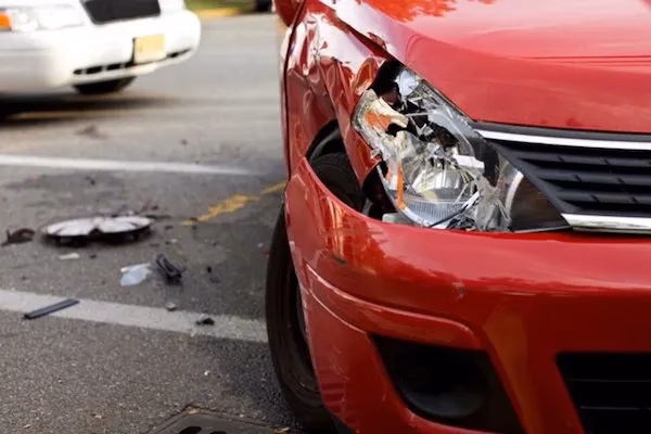 Can a dealer sell a damaged car?