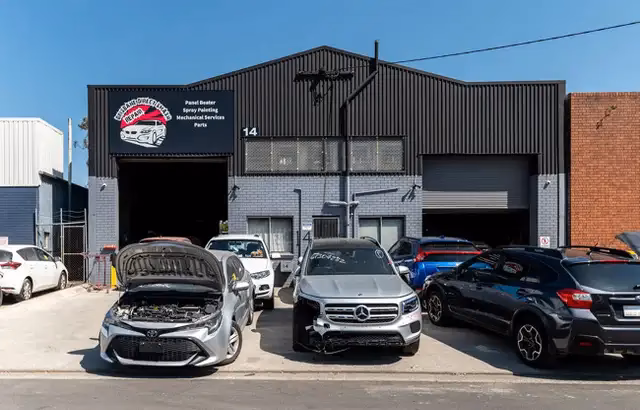 Who is rolscar smash repair Brisbane?