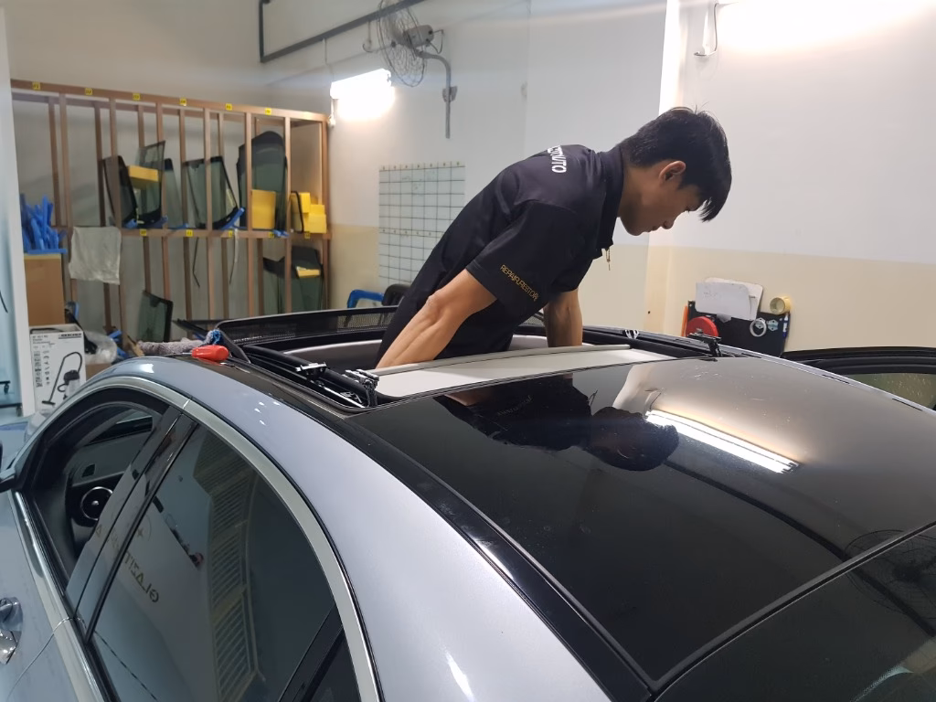 Can a roof lining be repaired?