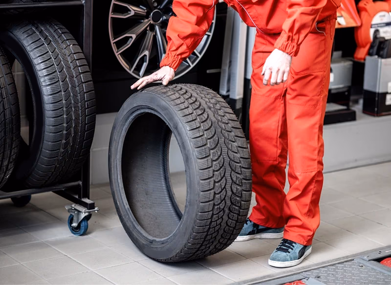How to call emergency tyre repair Dubai?