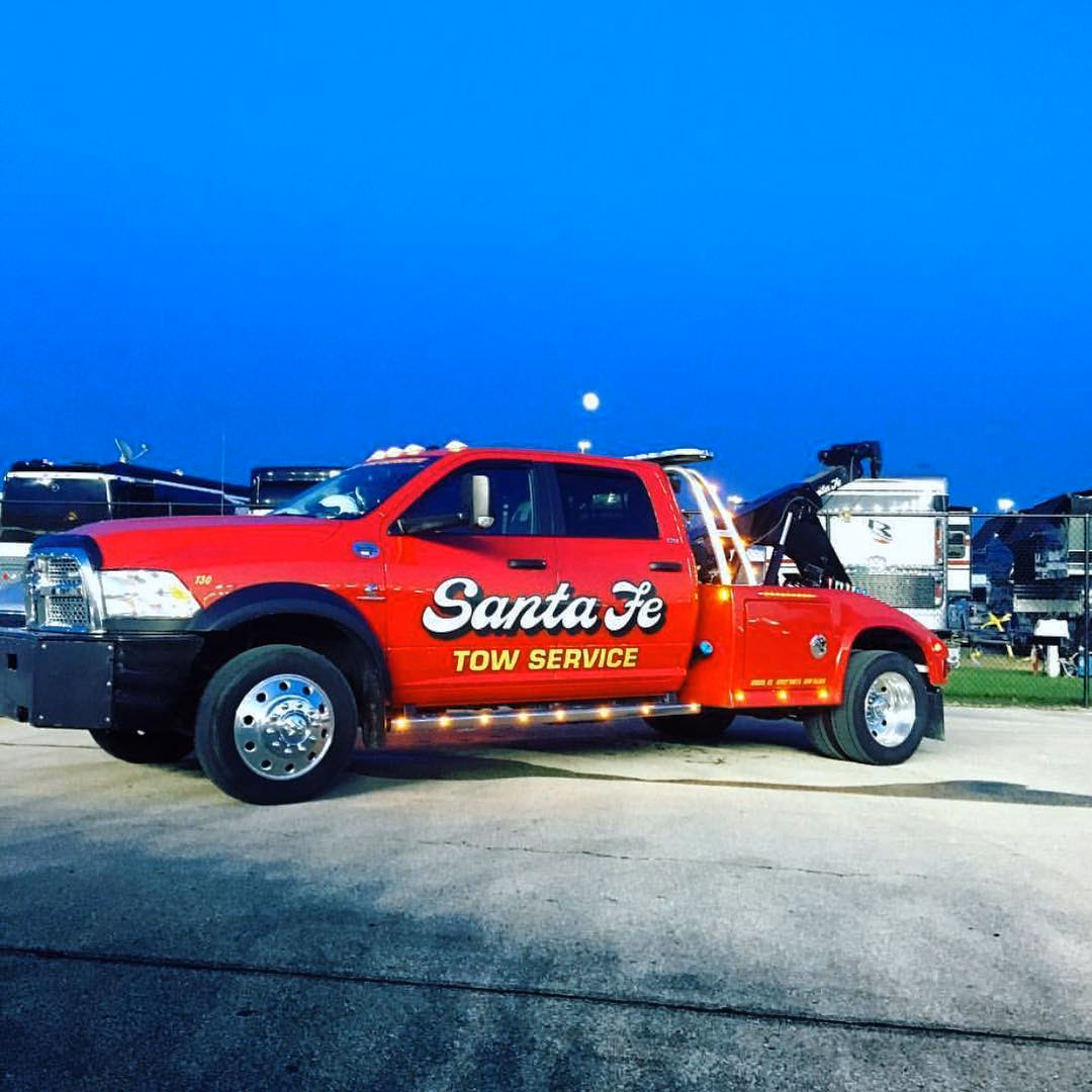 Who is K & K towing & auto service?