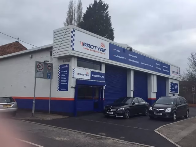 Who are HiQ tyres & Autocare Preston?