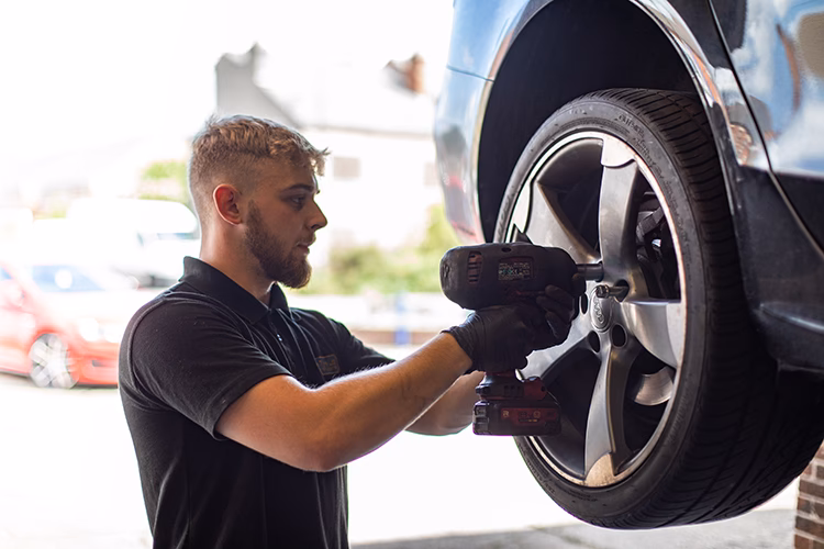 Who are National Tyres & Autocare?