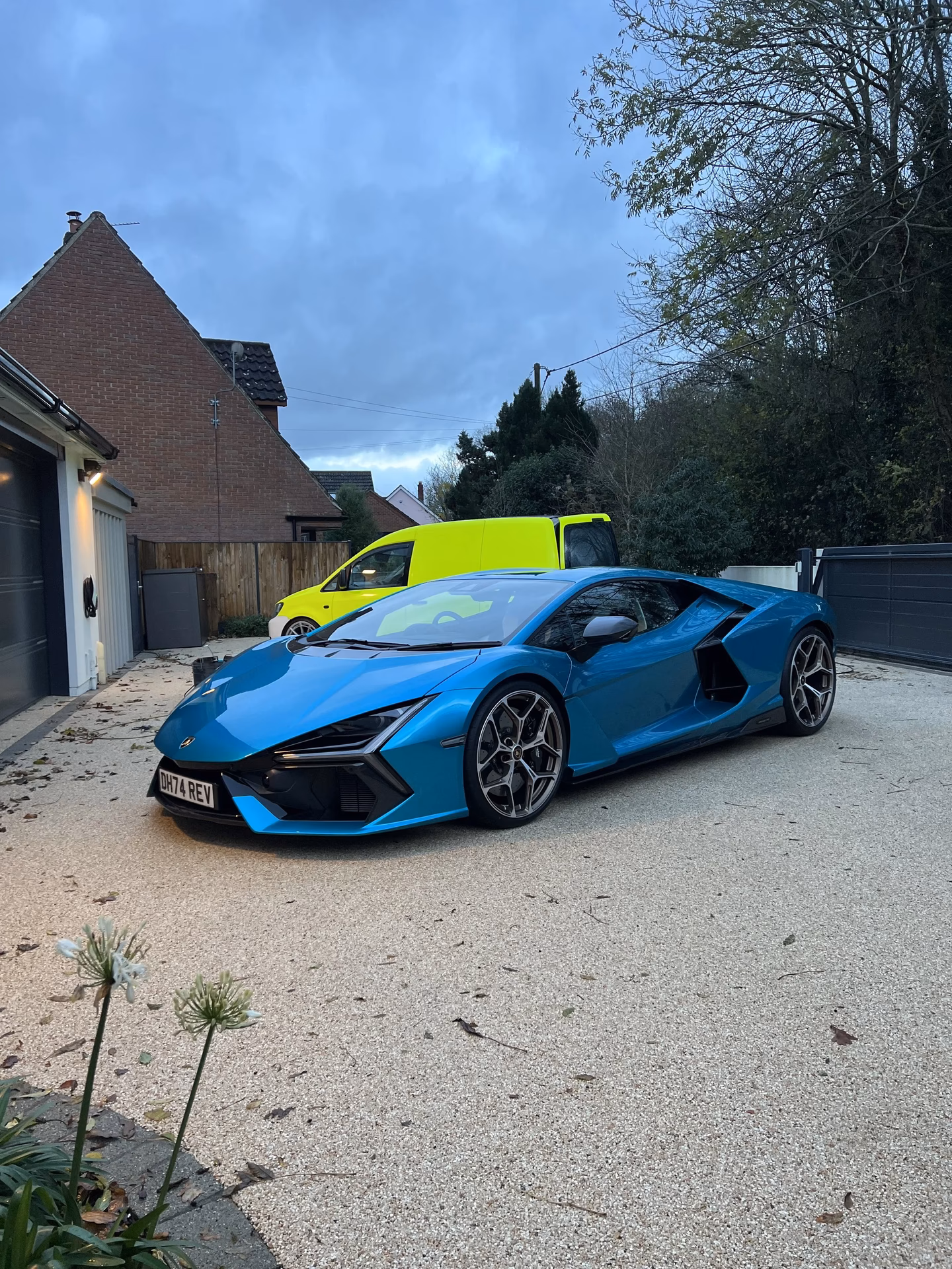 Do you offer a mobile valeting service?